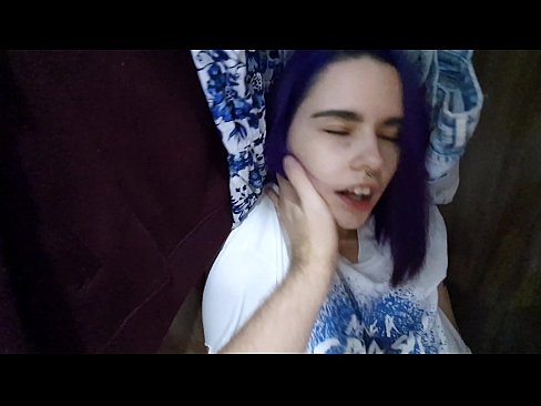 ❤️ Atopo a miña irmá no armario e axudouna a correrse ❤️ Vídeo anal na pornografía gl.full-porner.ru